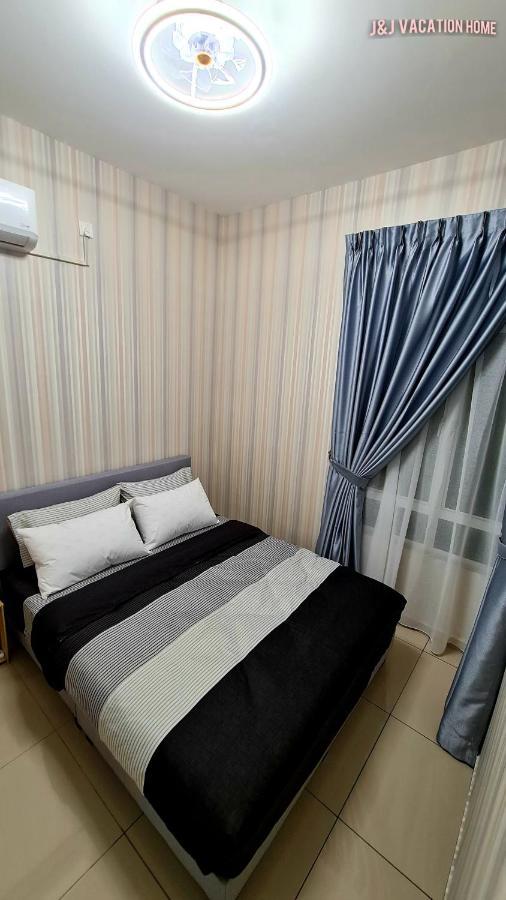J&J Vacation Home@Novo8 Residence Kampong Tambak Exterior photo